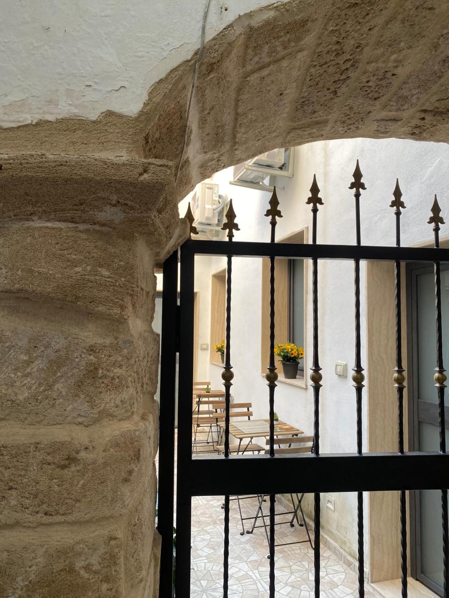 Del Carmine 23 Hotel Bari Exterior photo